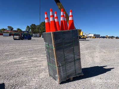 Quantity of (270) 2025 TL C-70P Lote de Conos de Trafico (Sin Usar) / Verkeer kegels (Unused)