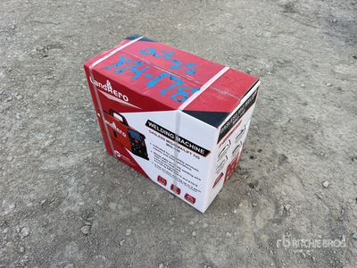 2025 Landhero MIG-140 を見 Welder - Electric (Unused)