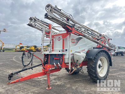 2014 Kuhn Atlantique 3200 24 m S/A Pull-Type Sprayer