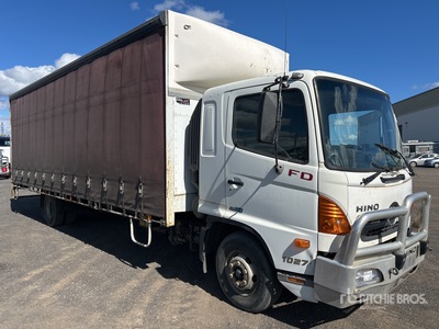 2009 Hino 500 1027 FD 4x2 Curtain Side Truck