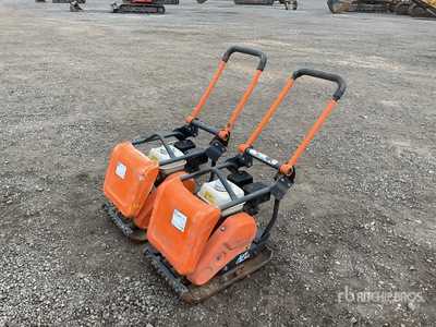 Quantity of (2) Belle FC4000E Plancha compactadora