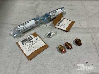 (3) Retaining Rings, (2) Fluid Filter Elements & Assorted Items