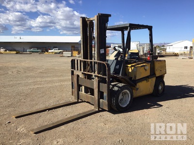 1998 Yale GDP100MGNUBV098 8200 lb Pneumatic Tire Forklift