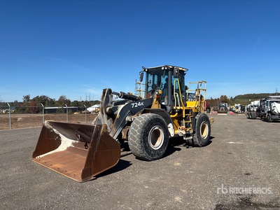 2011 John Deere 724K Wheel Loader