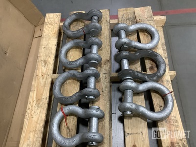 (7) MILS24214 Shackles