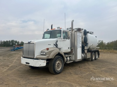 Tornado F3 on 2010 Western Star 4900 6x4 شاحنة شفط و حفر