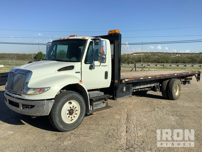 2012 International 4400 4x2 Flatbed Truck