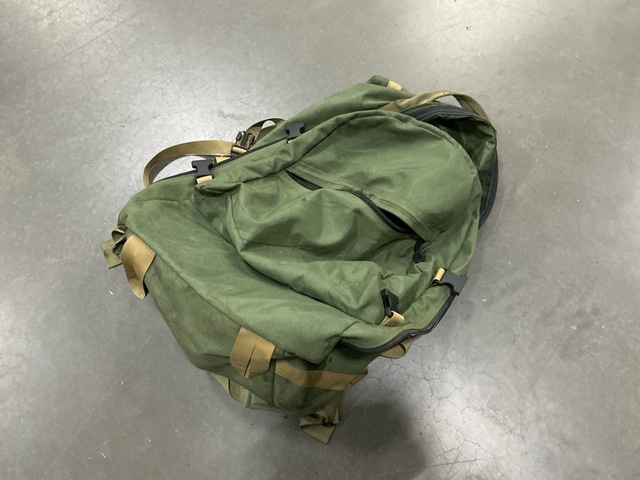 (39) Field Packs