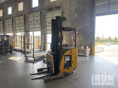 Yale NR045EA 3850 lb  Electric Forklift