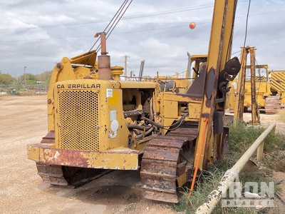 1961 Cat 561C Tracteur pose-canalisations (Inoperable)