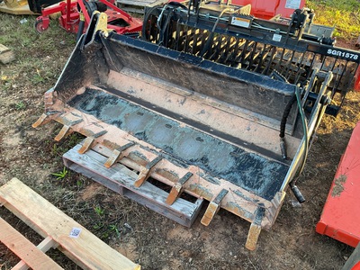 Kubota CB2574 74 in Multi-Purpose Skid Steer Bucket