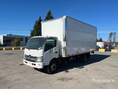 2019 Hino 195 4x2 Camion fourgon