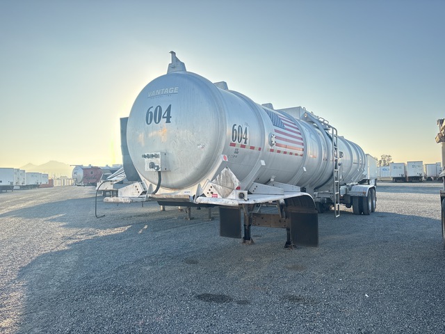 2013 Dragon 8400 gal T/A Tanker Trailer 2013 Dragon 8400 gal T/A Tanker Trailer