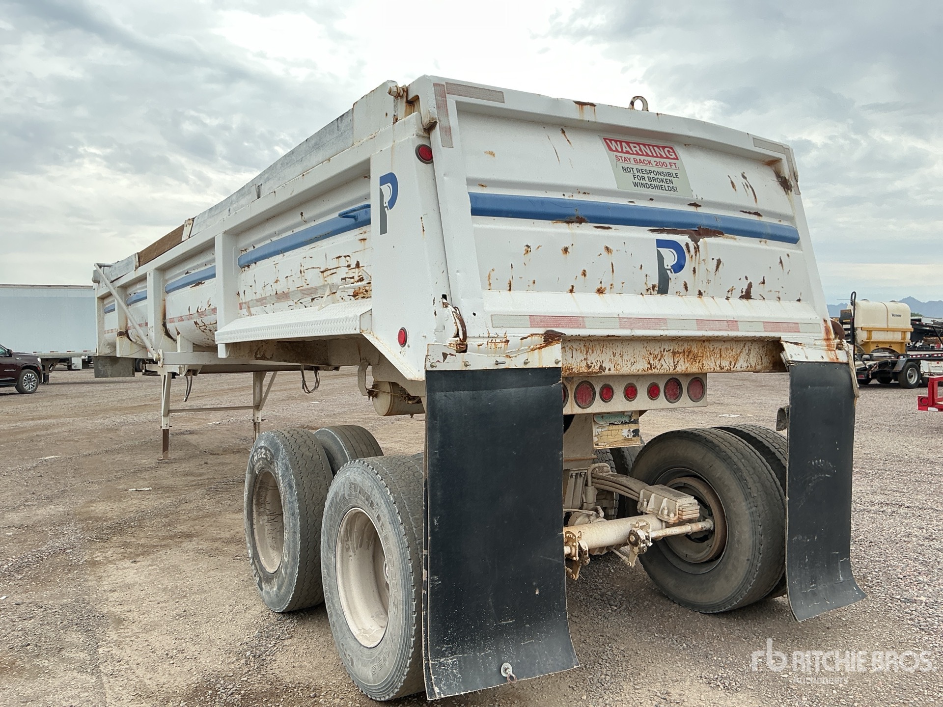 1999 Clement LW3829 36 ft 0 in T/A End Dump Trailer