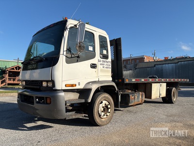 2007 Isuzu FTR 4x2 Extended Cab Flatbed Truck