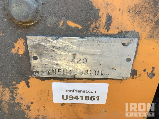 MINI CARGADOR SOBRE RUEDAS 2005 CASE 420