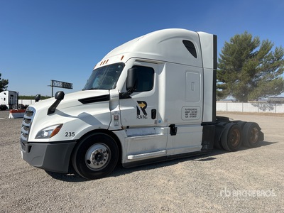 2022 Freightliner Cascadia 126 6x4 T/A Sleeper Truck Tractor