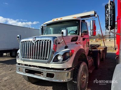 2011 International 7600 8x4 Hooklift Truck