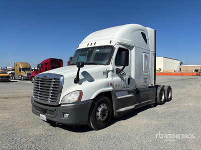 2018 Freightliner Cascadia 125 6x4 T/A Slaapcabine Trekker