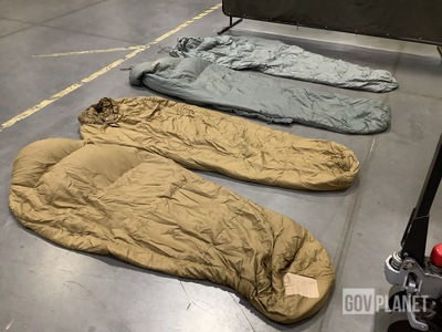 (140) Sleeping Bags