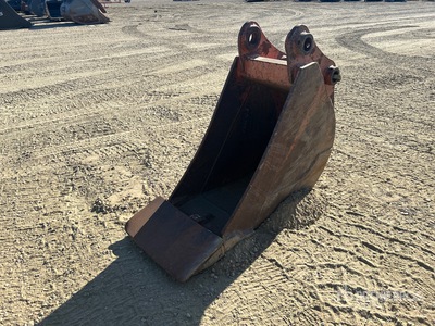 20 in Digging Excavator Bucket