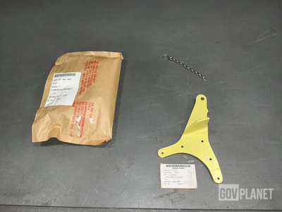 (14) Clampblocks, (3) Control Levers, (14) Chain Assemblies & Assorted Items