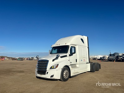 2020 Freightliner Cascadia 6x4 T/A Sleeper Truck Tractor