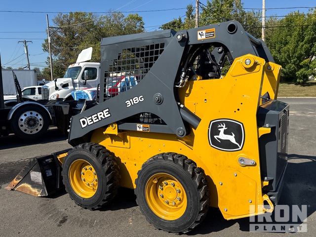 MINI CARGADOR SOBRE RUEDAS 2022 JOHN DEERE STEER