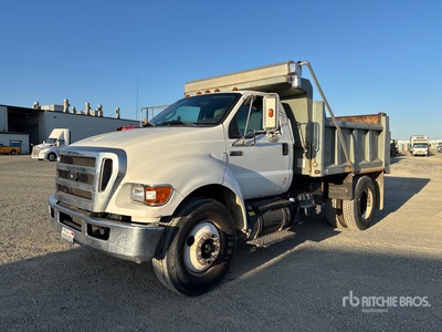 2011 Ford F-750 XL 4x2 S/A Dump Truck