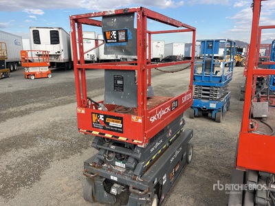 2016 Skyjack 3219 Electric Scissor Lift