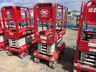 2018 MEC 1330SE Electric Scissor Lift