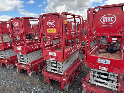 2018 MEC 1330SE Electric Scissor Lift