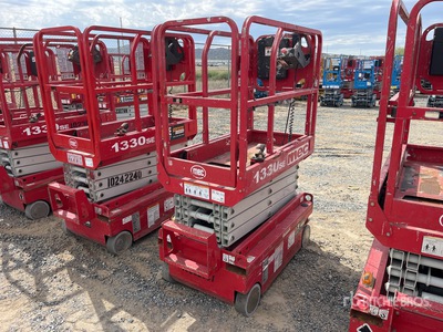 2017 MEC 1330SE Electric Scissor Lift