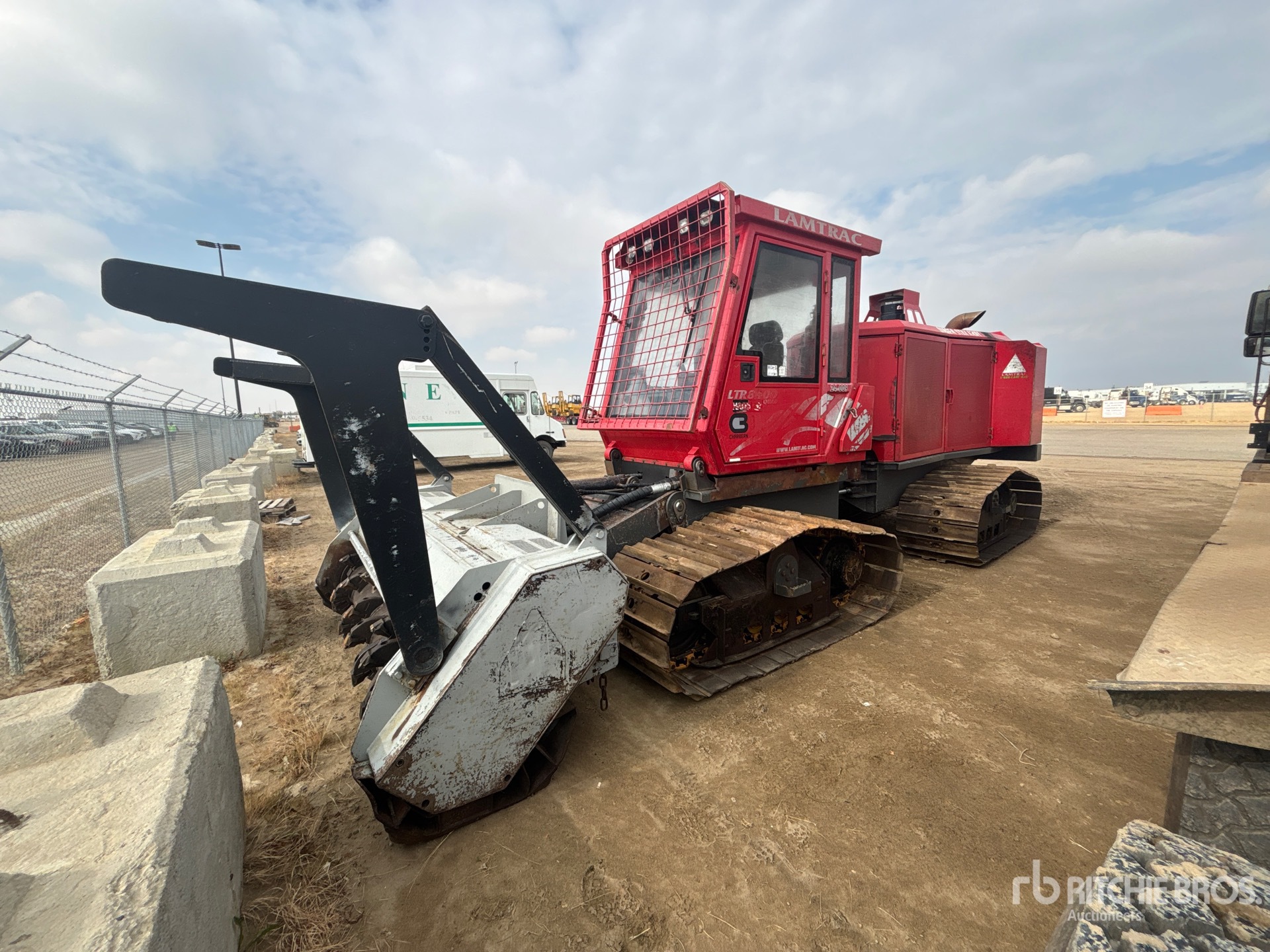 2009 Lamtrac LTR 8400-Q Mulcher Tractor