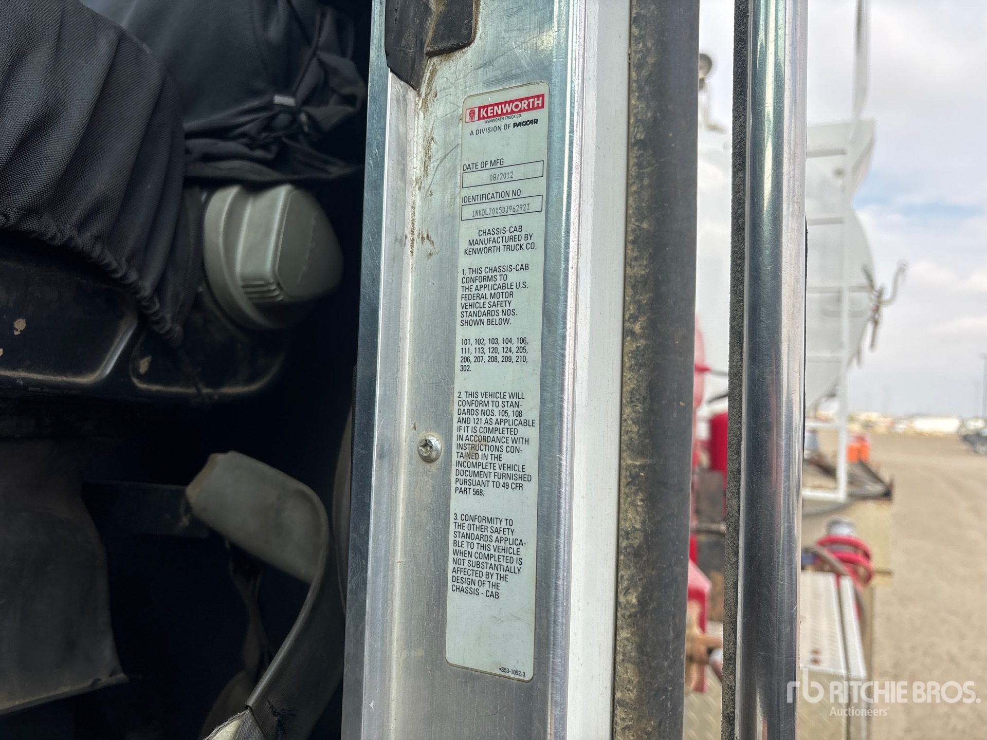 2013 Kenworth T800 76 bbl 5.0 psi 6x4 Pressure Truck