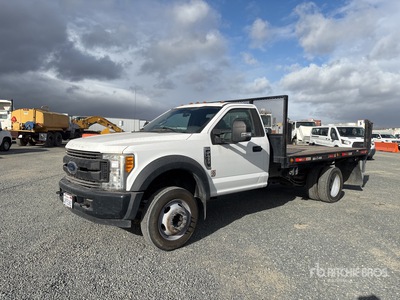 2017 Ford F-450 XL 4x2 Flatbed Truck