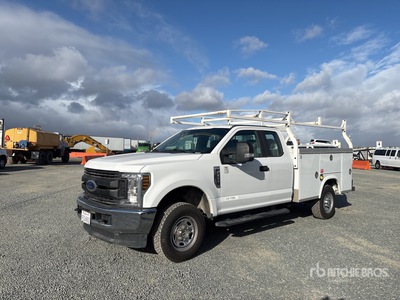 2019 Ford F-350 XL 4x4 Extended Cab ユーティリティトラック
