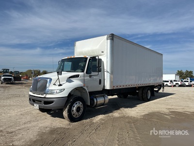 2018 International 4300 4x2 Kastenwägen