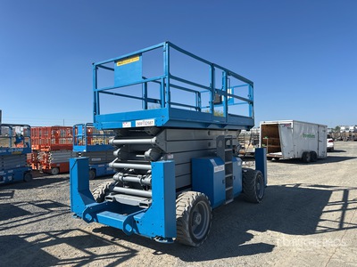 2001 Genie GS-5390RT 4x4 Gasoline Scissor Lift