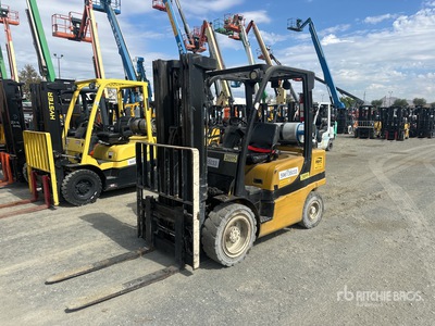 2015 Yale GLP060VX 5700 lb Pneumatic Tire Forklift