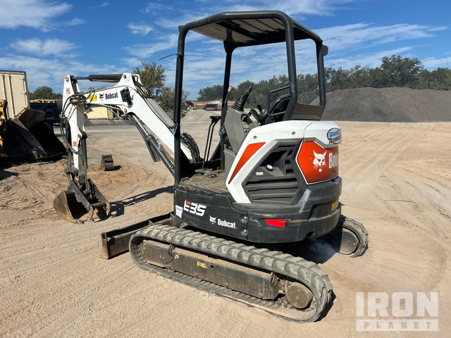 EXCAVADORA 2020 BOBCAT E35I
