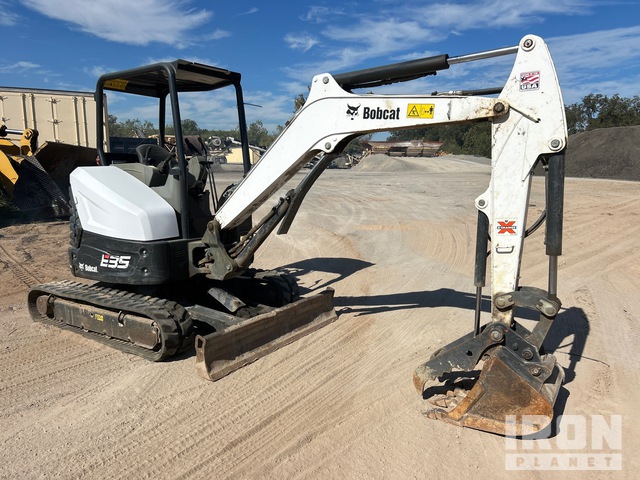 EXCAVADORA 2020 BOBCAT E35I