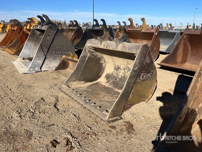CWS 66 in Q/C Cleanup Excavator Bucket - Fits Hitachi ZX200