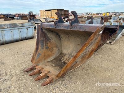 36 in Q/C V-Ditching Excavator Bucket - Fits 290/300 series