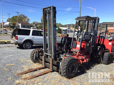 Moffet M5000 4W 5000 lb Chariot élévateur pour ferroutage