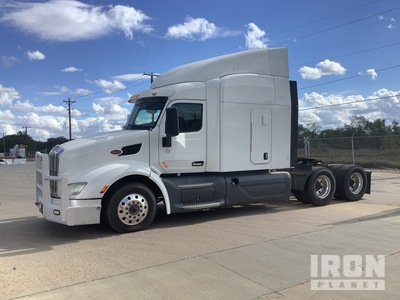 2015 Peterbilt 579 6x4 T/A Sleeper Truck Tractor