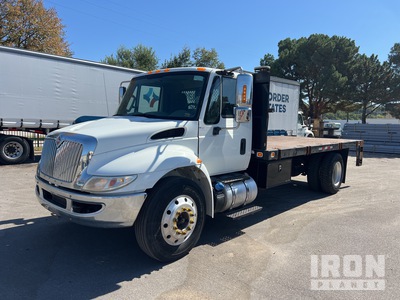 2017 International 4300 4x2 Flatbed Truck