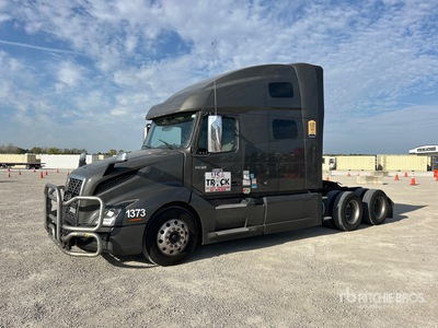 2023 Volvo VNL 6x4 تراكتور شاحنة كابينة النوم (ثنائية المحور)