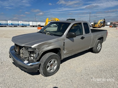 2005 GMC 4x4 Extended Cab Pickup