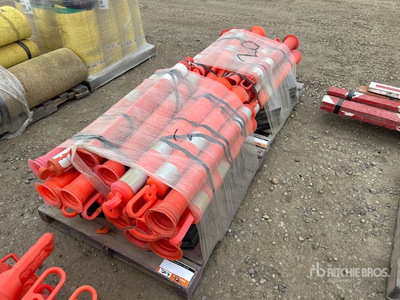 Quantity of (40) Delineator
